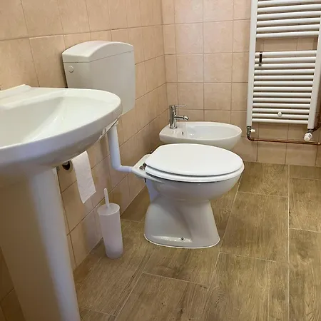 Alojamento de Acomodação e Pequeno-almoço Casa Laiazzo Cairo Montenotte